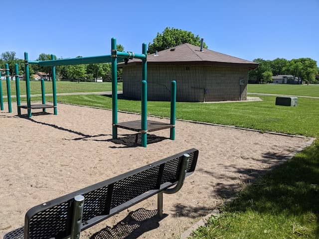 Charest Park - Image 3