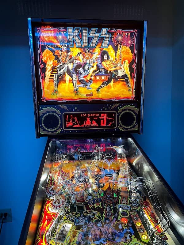 BACK TO THE 80s LASER TAG ARENA/ESCAPE ROOM/ARCADE - Image 3