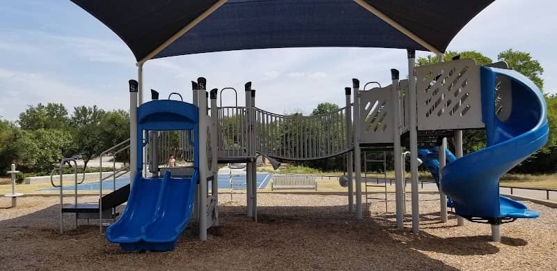 Oak Lawn Park - Image 1