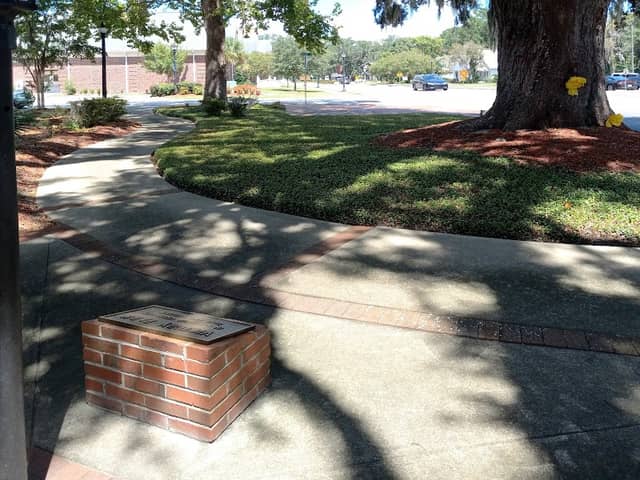Victory Park - Image 2
