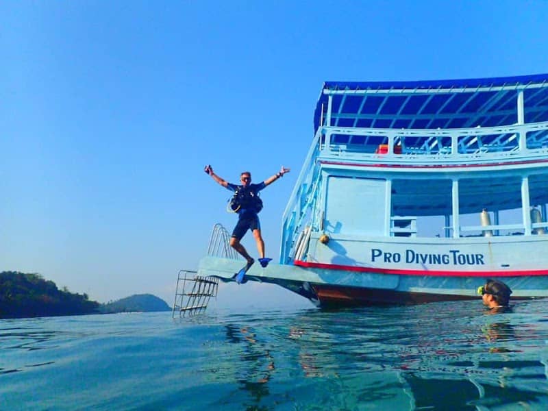 เกาะร้านเป็ด เกาะร้านไก่ ชุมพร (Pro diving and travel Snorkeling & Scuba diving ) - Image 1