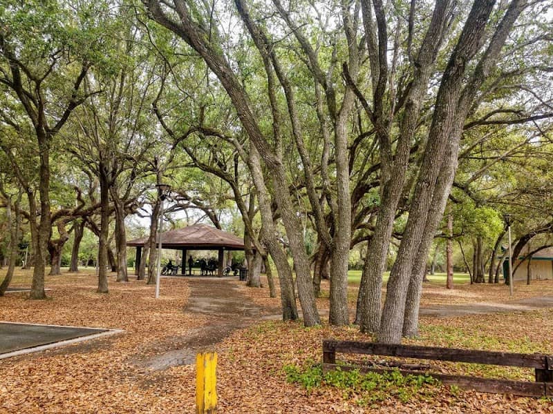 Rolling Oaks Park - Image 2