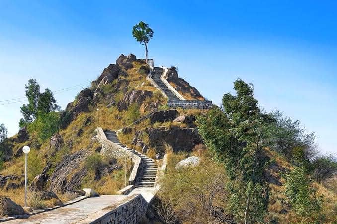 Ratti Jinnah Hill Park - Image 1