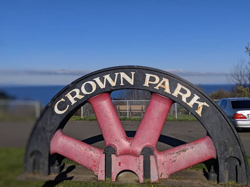 Crown Park - Image 2