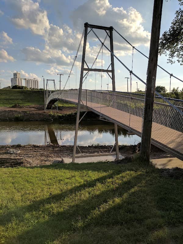 Riverside Park - Image 1