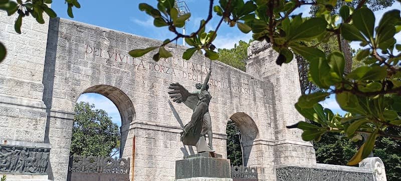Monumento alla Vittoria - Image 2