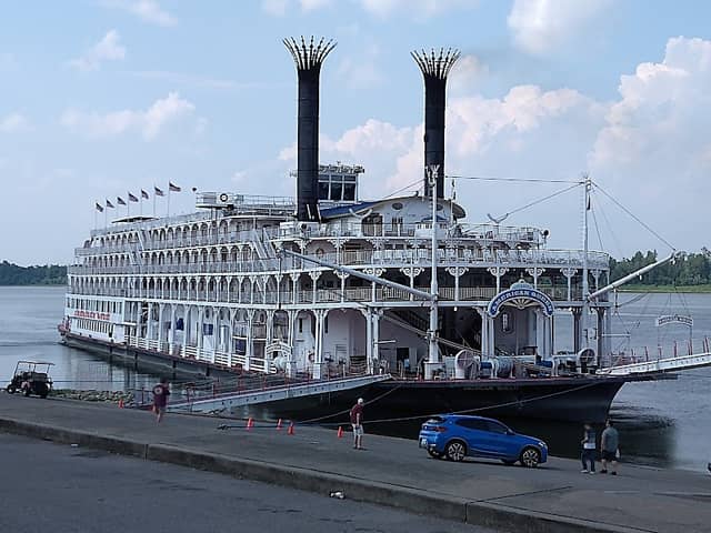 Historic Riverfront - Image 2