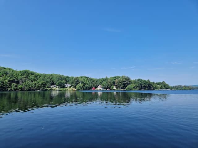 Barrett's Cove Public Beach - Image 2