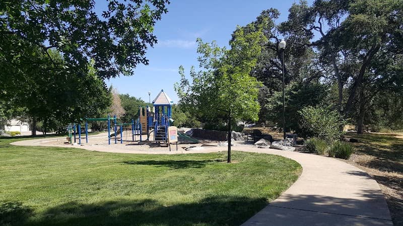 Mansion Oaks Park - Image 1