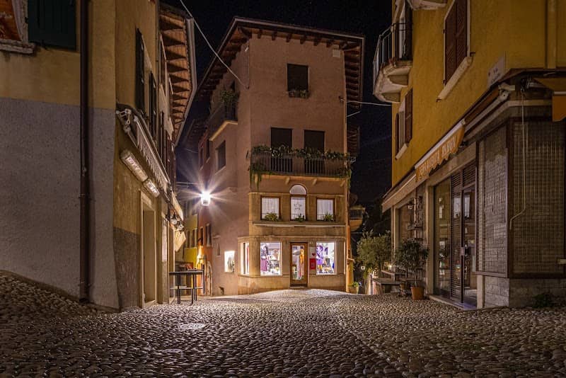 Piazza Cavour - Image 2