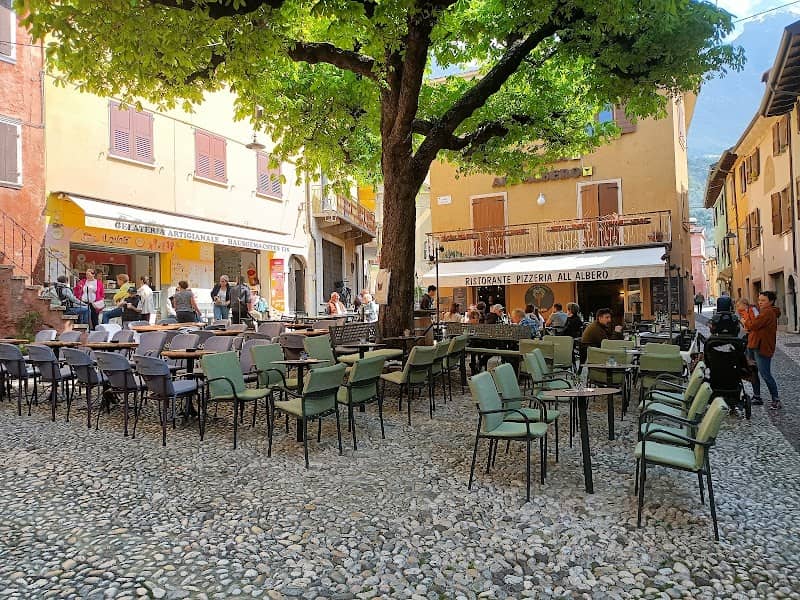 Piazza Cavour - Image 1