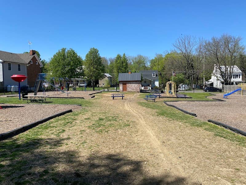Bolivar Children's Park - Image 1