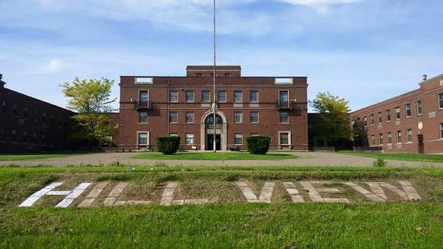 Hill View Manor - Image 2