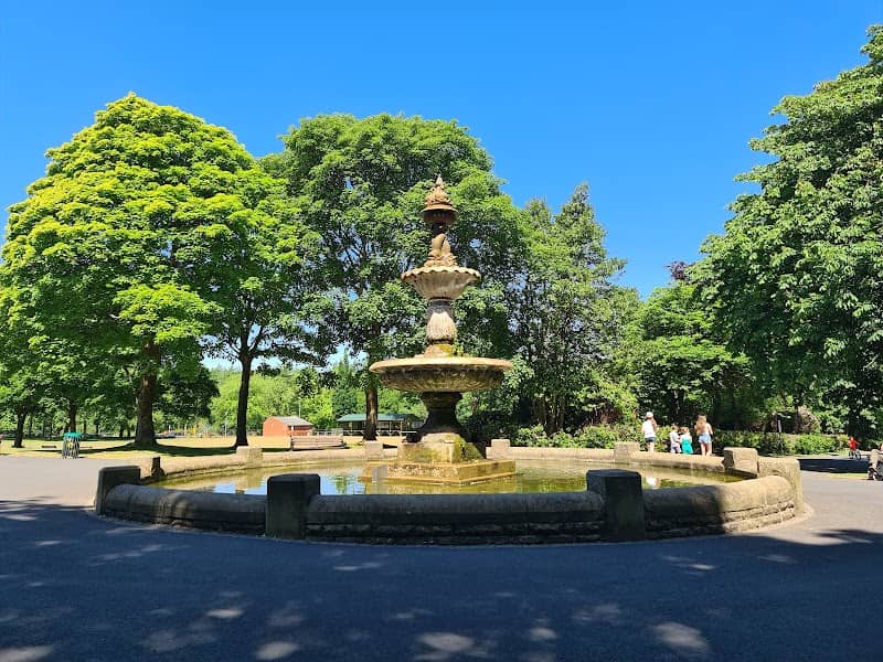 Queens Park - Image 1