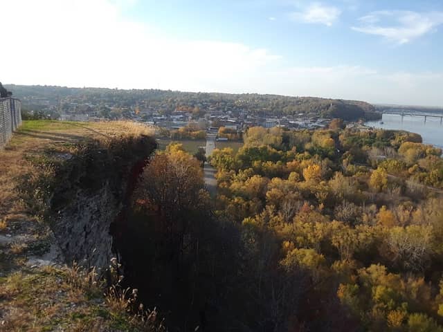 Lovers' Leap - Image 2
