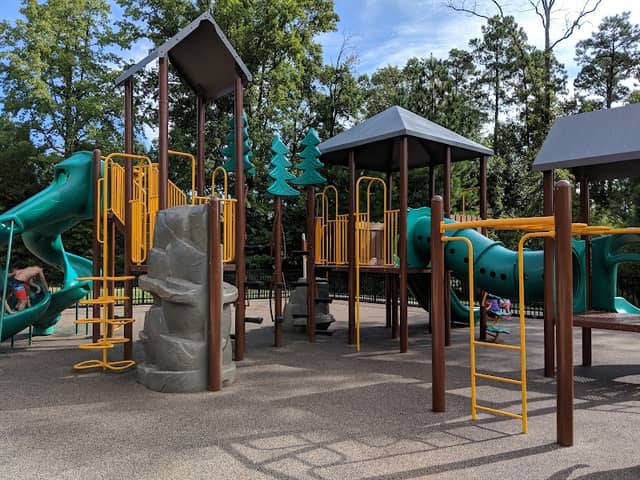 Twin Hickory Park & Recreation Center - Image 1