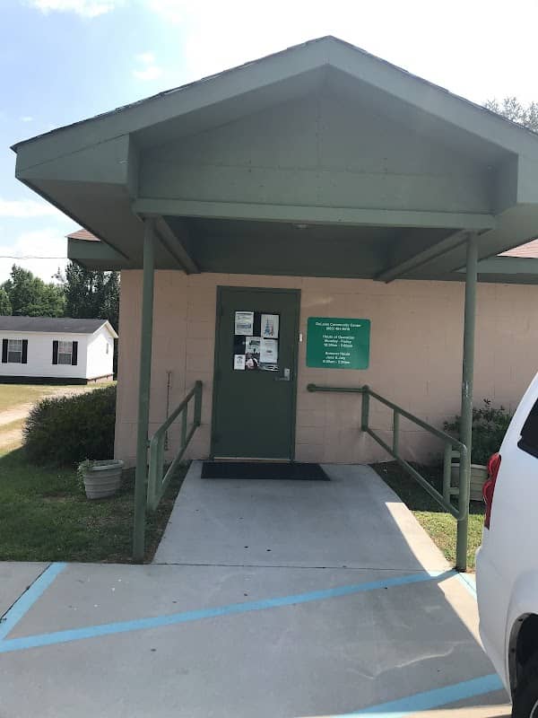 De Laine Community Center - Image 1