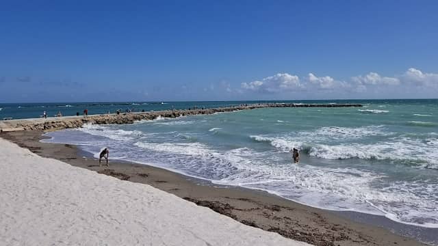 Jetty Park - Image 2