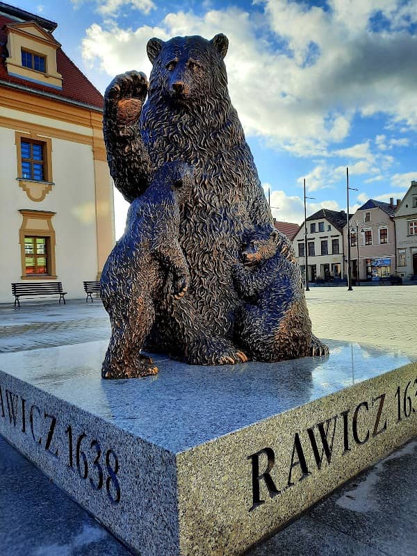 Bear Monument - Image 1