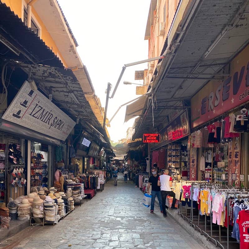 Kemeraltı Bazaar - Image 1