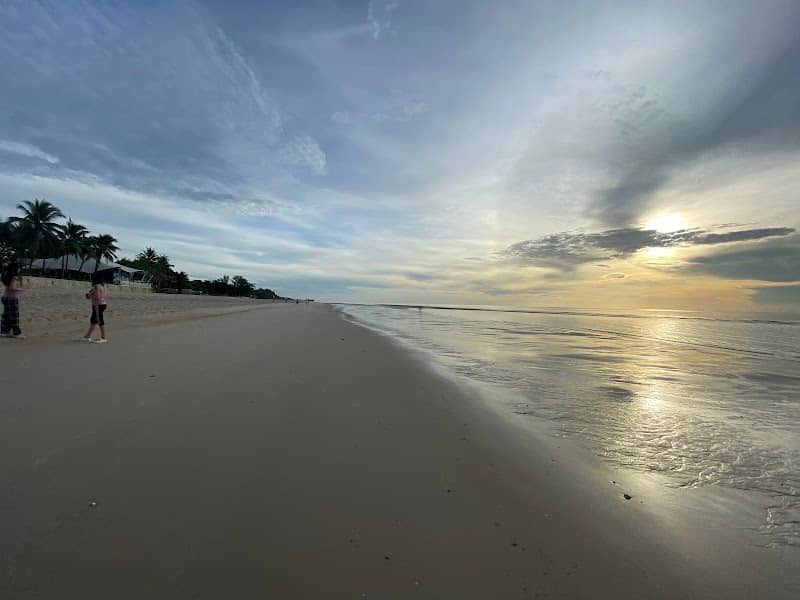 Hua Hin Beach - Image 2