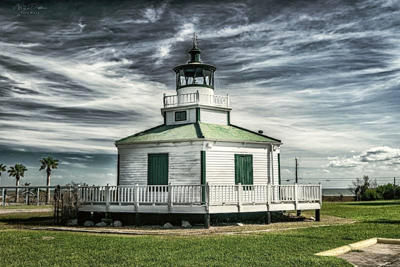 Halfmoon Reef Lighthouse - Image 1