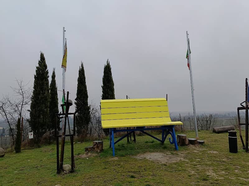 Big Bench #286 - Sona - Image 1
