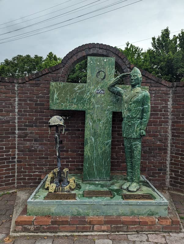 David Webb Riverfront Park - Image 2