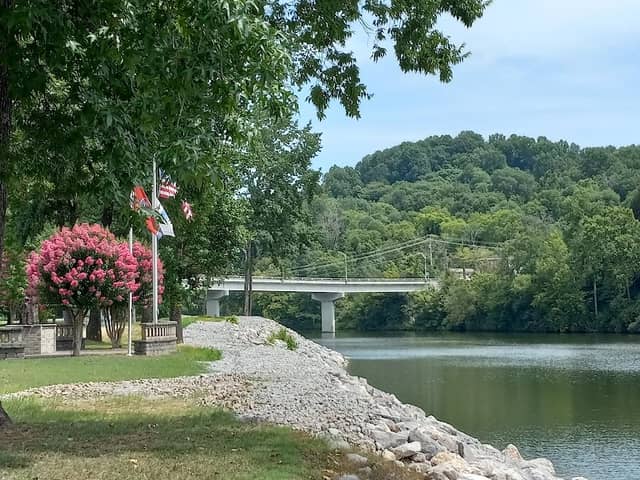 David Webb Riverfront Park - Image 1