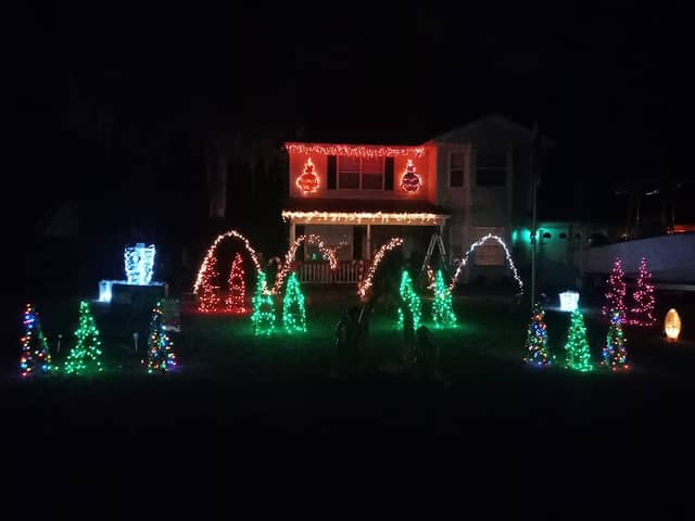 Greyfield drive Christmas Light Show - Image 3