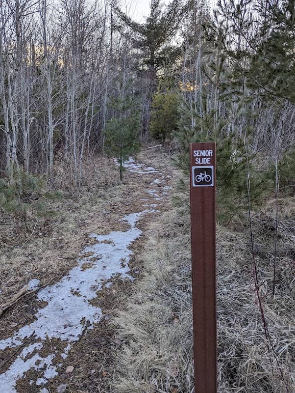 Senior Slide trailhead - Image 2