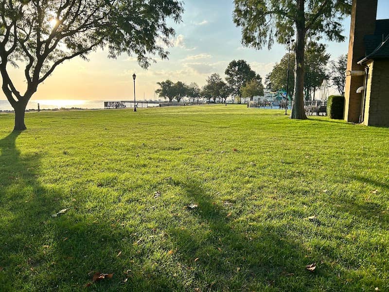 Grosse Pointe Shores Park Gate - Image 2