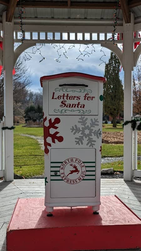Santa's Mailbox - Image 2
