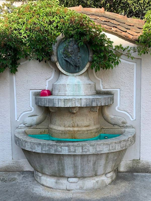 Lingg-Brunnen - Image 1