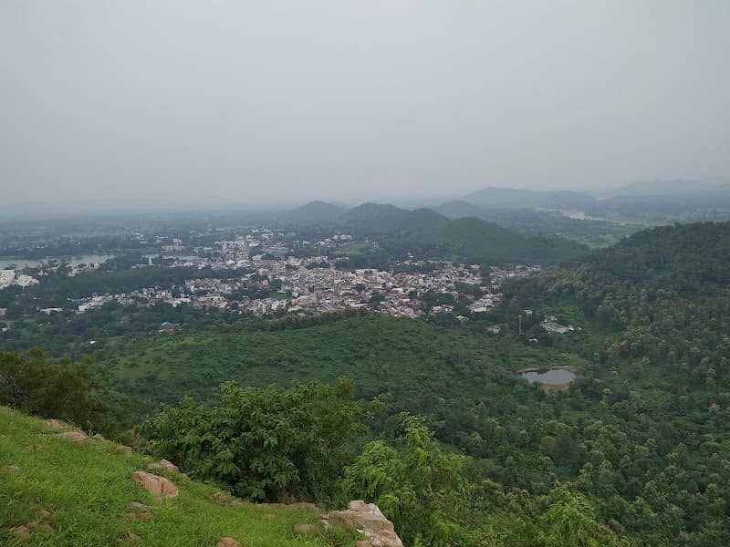Devgadh Baria city view point - Image 1