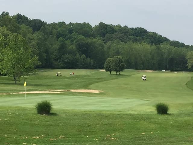 Eagle's Nest Country Club - Image 1