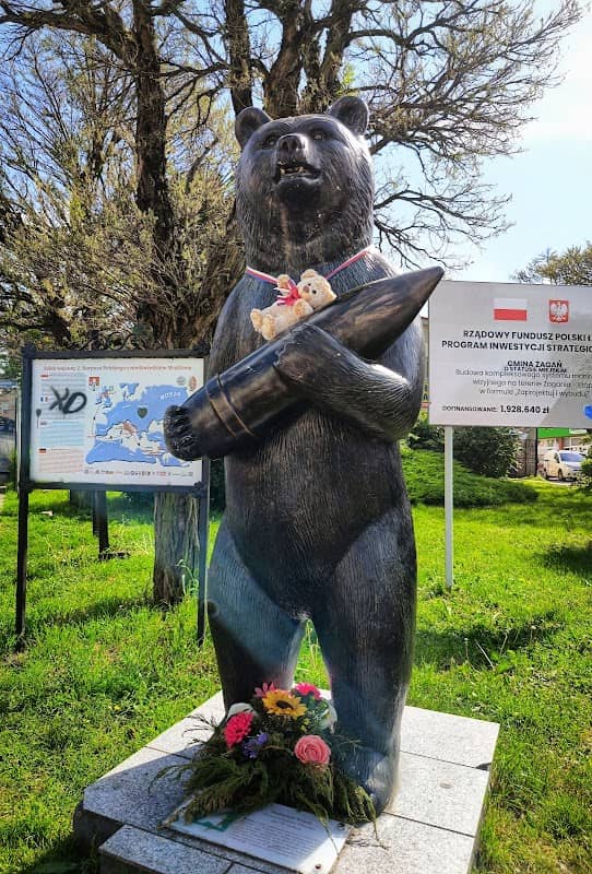 Monument The Bear Wojtek - Image 1