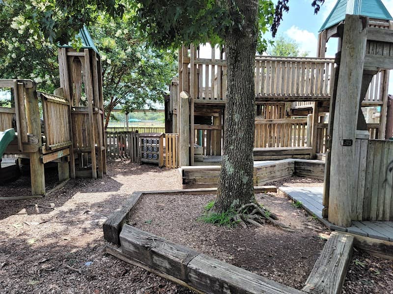 Kid's Dugout - Image 1