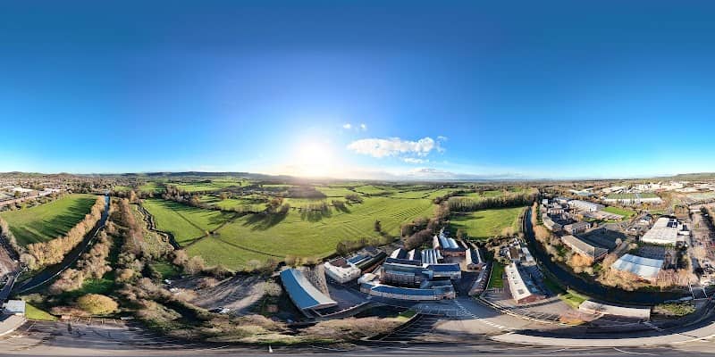 PMWX+4RX Stonehouse - Image 1