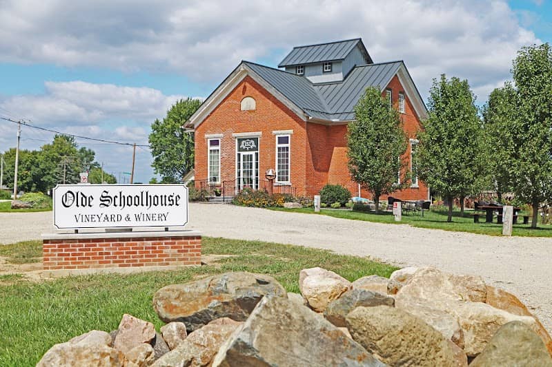 Olde Schoolhouse Vineyard & Winery - Image 2