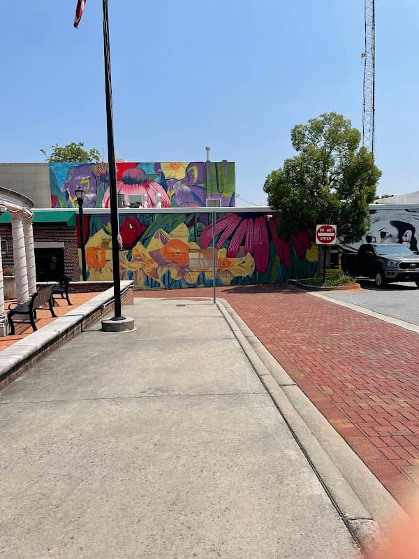 Hapeville Arts Alley - Image 1