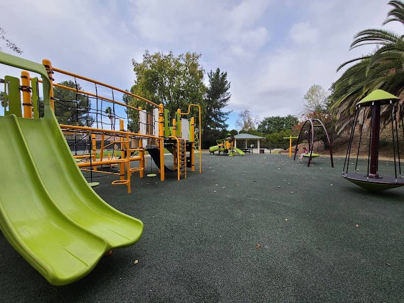 Ladera Serra Park - Image 1