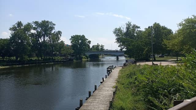 Adado Riverfront Park - Image 2