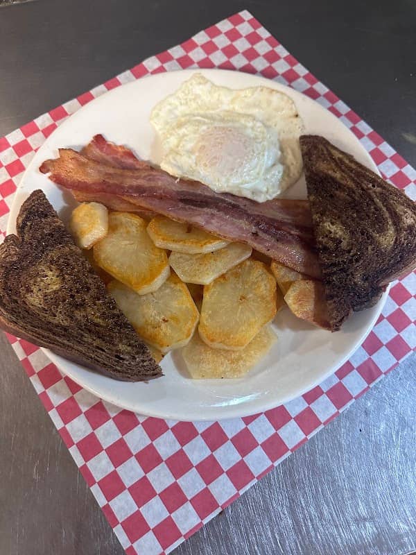 Rockpile Cafe - Image 2