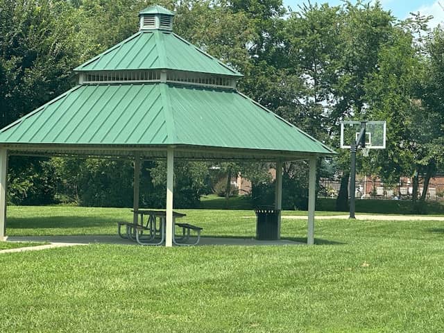 Sterling Green Park - Image 1