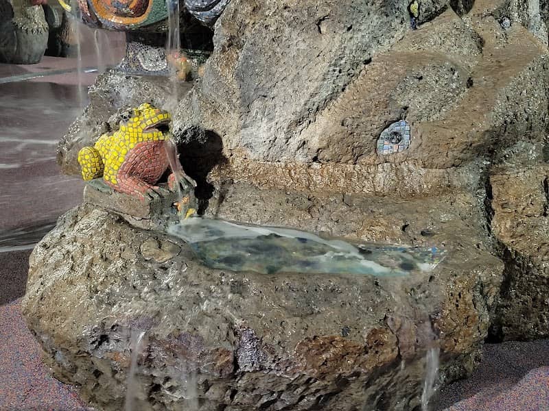Fountain of life - Image 1