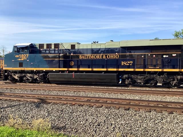 Fairport Junction Train Viewing Platform - Image 1