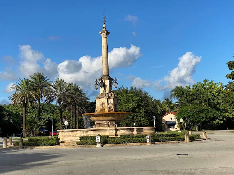 DeSoto Plaza - Image 1