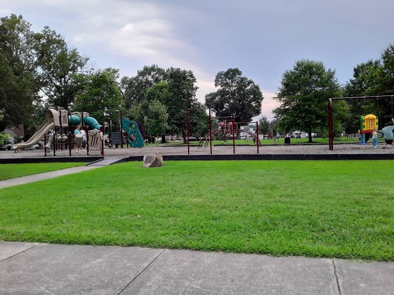 Flora Hill Park - Image 1