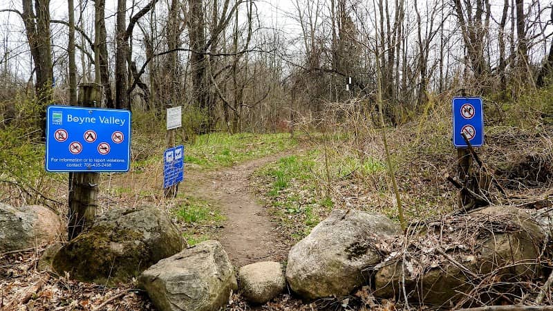 Boyne Valley Provincial Park Parking - Image 1